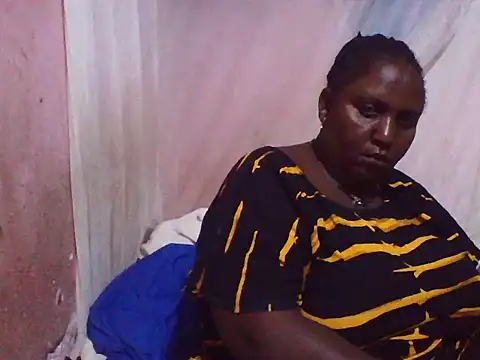 Snapshot of big_clits chatting on 11.04.25 big clits online show from 11.04.25