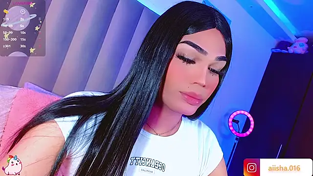 Snapshot of AiishaRose chatting on 02.01.25 AiishaRose online show from 02.01.25