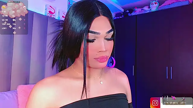 Snapshot of AiishaRose chatting on 03.02.25 AiishaRose online show from 03.02.25