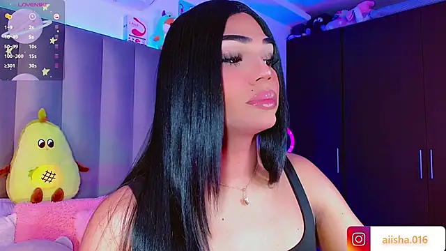 Snapshot of AiishaRose chatting on 03.19.25 AiishaRose online show from 03.19.25