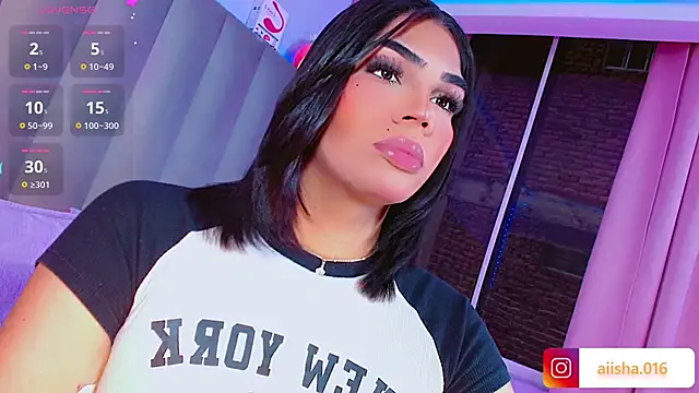 Snapshot of AiishaRose chatting on 09.29.25 AiishaRose online show from 09.29.25