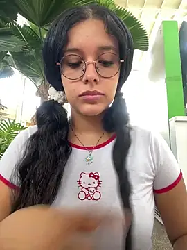 Snapshot of Annya-sweet chatting on 12.02.24 Annya-sweet online show from 12.02.24