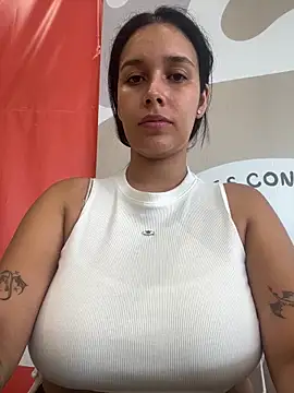 Snapshot of Annya-sweet chatting on 03.11.25 Annya-sweet online show from 03.11.25