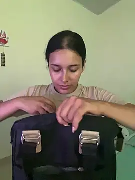 Snapshot of Annya-sweet chatting on 03.17.25 Annya-sweet online show from 03.17.25