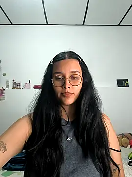 Snapshot of Annya-sweet chatting on 09.18.25 Annya-sweet online show from 09.18.25