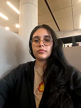 Snapshot of Annya-sweet chatting on 10.15.25 Annya-sweet online show from 10.15.25