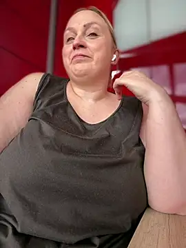 Snapshot of BBW_Nora chatting on 06.03.26 BBW Nora online show from 06.03.26