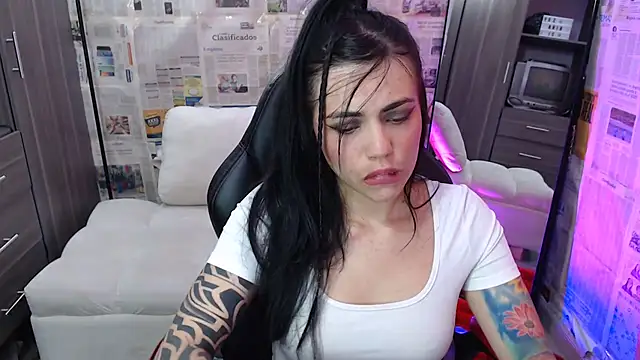 i am nina  online show from 10.23.25