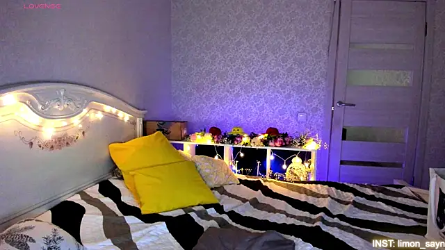 LillyMoure  online show from 07.21.26