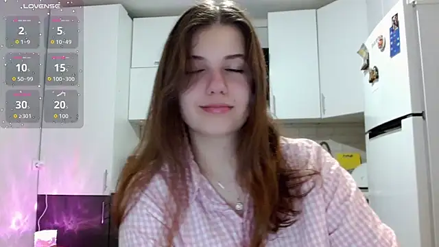 Snapshot of SayMeow_ chatting on 11.12.25 SayMeow online show from 11.12.25