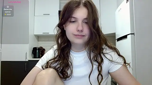 Snapshot of SayMeow_ chatting on 05.11.26 SayMeow online show from 05.11.26