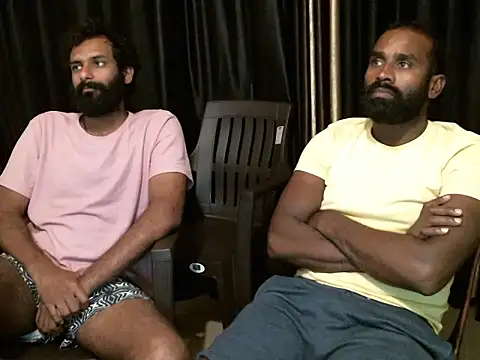 Snapshot of indian2 chatting on 03.10.25 indian2 online show from 03.10.25