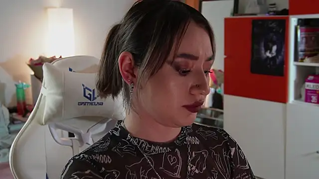 Fiona-Love online show from 09.24.25