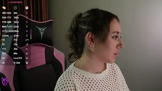 Fiona-Love online show from 10.18.25