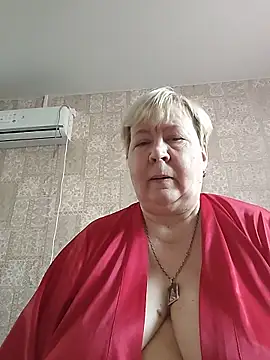 Snapshot of EffectFiona chatting on 03.10.26 EffectFiona online show from 03.10.26