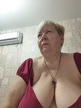 Snapshot of EffectFiona chatting on 03.11.26 EffectFiona online show from 03.11.26