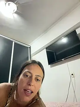 Snapshot of Gipoltergeist chatting on 02.18.26 Gipoltergeist online show from 02.18.26