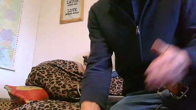 Snapshot of banana4joy chatting on 11.17.25 banana4joy online show from 11.17.25