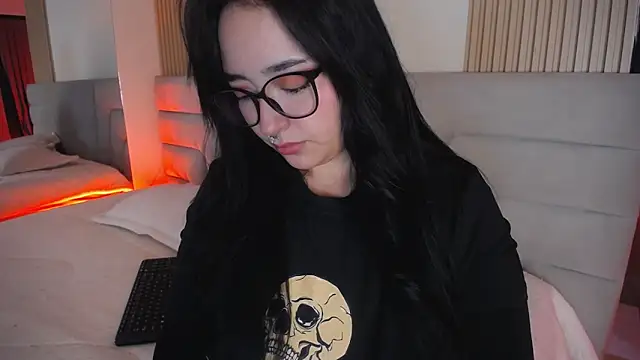 Miss Loise online show from 04.28.26