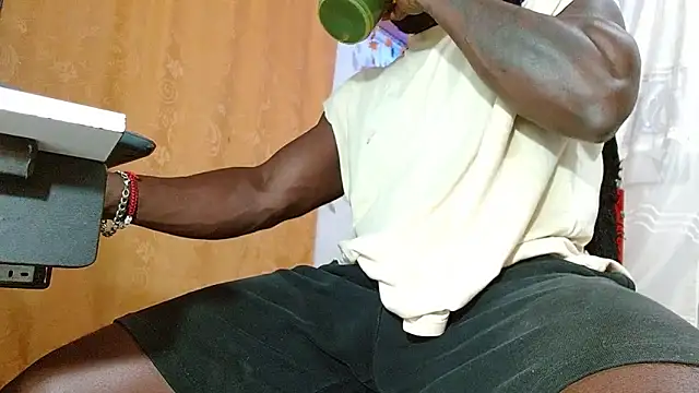 Snapshot of angel_bonbom chatting on 03.19.26 angel bonbom online show from 03.19.26