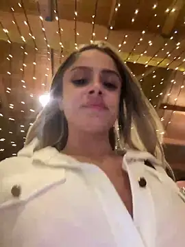 Snapshot of BritneyDimond chatting on 12.14.24 BritneyDimond online show from 12.14.24