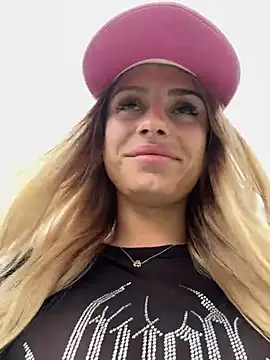 Snapshot of BritneyDimond chatting on 12.22.24 BritneyDimond online show from 12.22.24