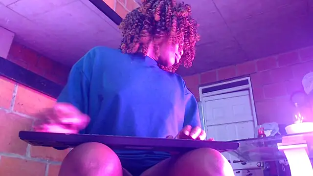 Kenya Agu online show from 02.14.25