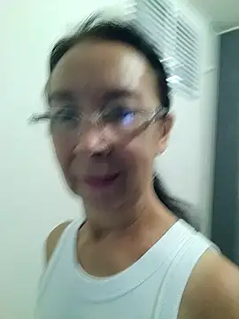 Snapshot of Celine_Faer1 chatting on 08.04.26 Celine Faer1 online show from 08.04.26