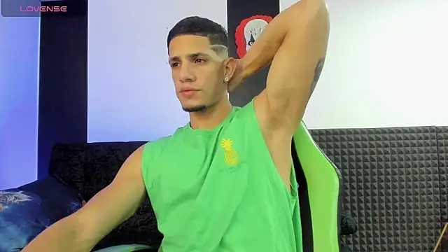 jhonnysnow17 online show from 02.04.25