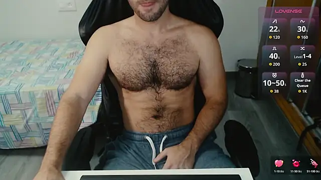 Snapshot of cutehairymacho chatting on 10.26.25 cutehairymacho online show from 10.26.25