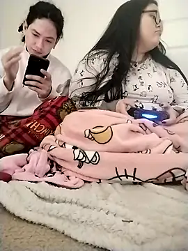 Snapshot of LiverandBrat77 chatting on 01.31.26 LiverandBrat77 online show from 01.31.26