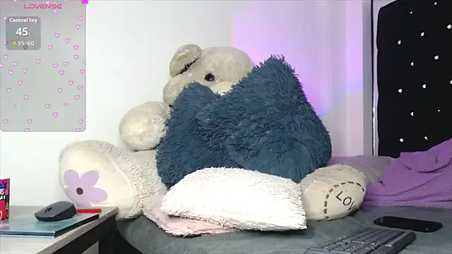 Snapshot of leonie_saanvi_ chatting on 02.27.26 leonie saanvi online show from 02.27.26