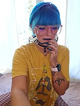 Snapshot of anyalikestosuck chatting on 10.15.25 anyalikestosuck online show from 10.15.25