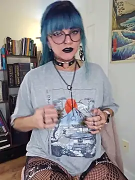 Snapshot of anyalikestosuck chatting on 11.20.25 anyalikestosuck online show from 11.20.25