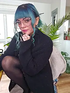 Snapshot of anyalikestosuck chatting on 11.26.25 anyalikestosuck online show from 11.26.25