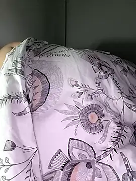 Snapshot of pigboybi chatting on 01.25.25 pigboybi online show from 01.25.25