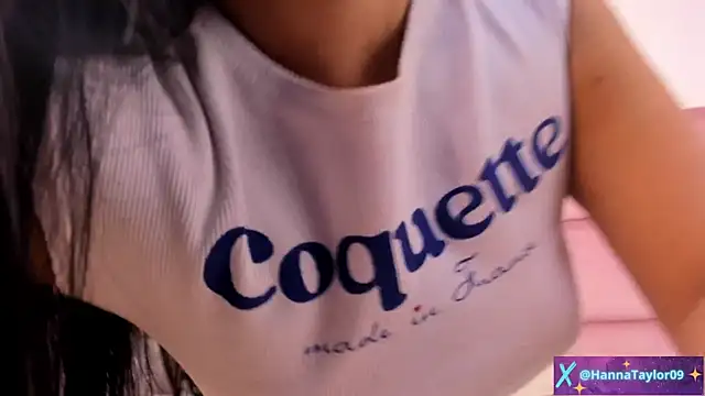 Snapshot of HannaTaylor chatting on 03.22.25 HannaTaylor online show from 03.22.25