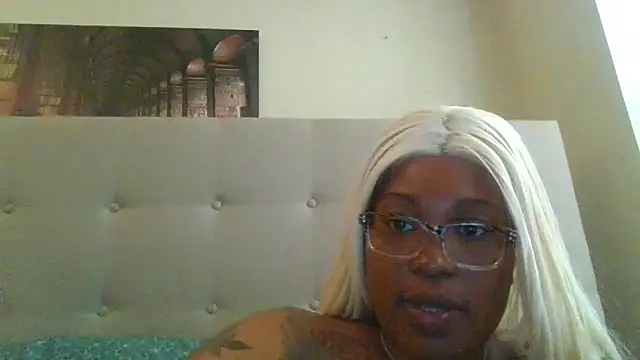 Snapshot of ShaBrimDaPornstar chatting on 06.19.26 ShaBrimDaPornstar online show from 06.19.26