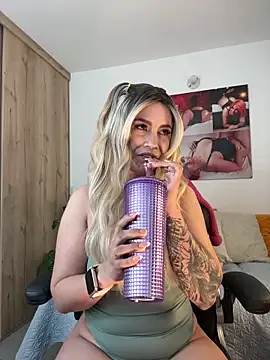 zafiro mo0n online show from 01.30.25