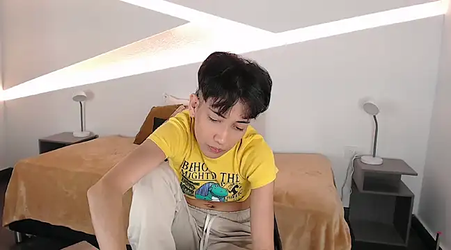 hot little bunny online show from 01.16.25