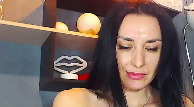 Snapshot of Siaconna chatting on 01.19.25 Siaconna online show from 01.19.25