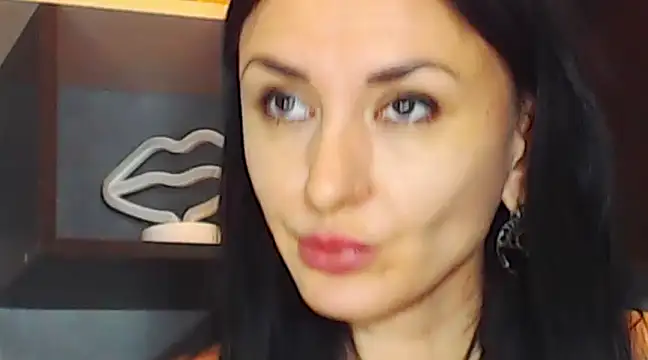 Snapshot of Siaconna chatting on 01.28.25 Siaconna online show from 01.28.25