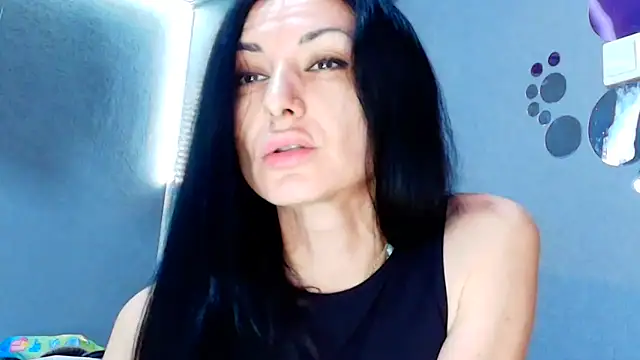 Snapshot of Siaconna chatting on 05.30.26 Siaconna online show from 05.30.26