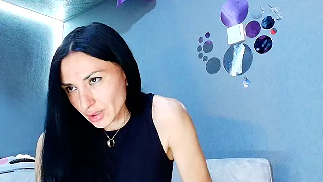 Snapshot of Siaconna chatting on 06.16.26 Siaconna online show from 06.16.26