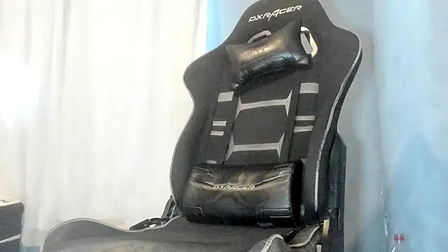 Snapshot of Novin18RJ chatting on 02.12.25 Novin18RJ online show from 02.12.25