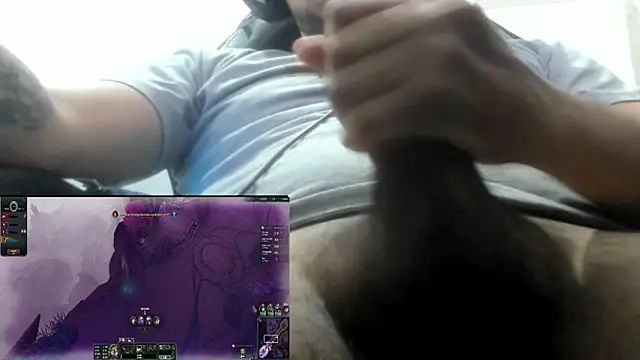 Snapshot of Novin18RJ chatting on 11.04.25 Novin18RJ online show from 11.04.25