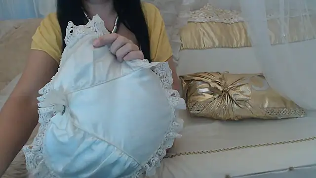 Mia-Montal777 online show from 07.12.26