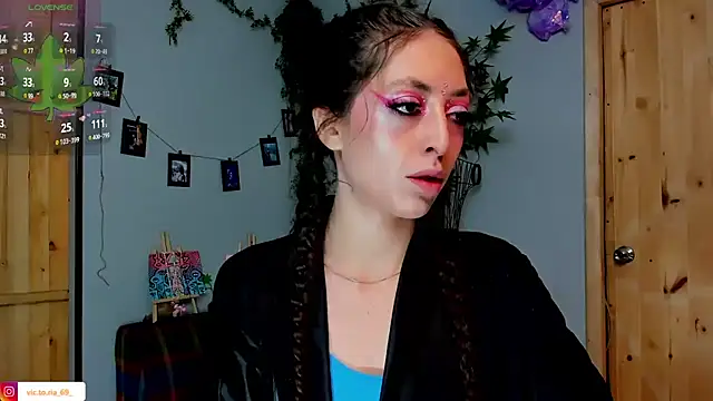 VickyJackson  online show from 01.07.26