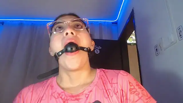 DaMikaela  online show from 02.12.25