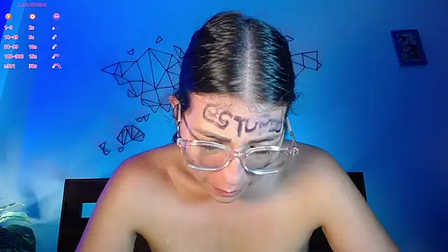 DaMikaela  online show from 03.13.25